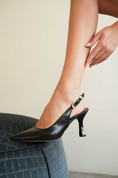 MODAADAM Чорні жіночі туфлі Ovis зі зміїним візерунком на гострих підборах