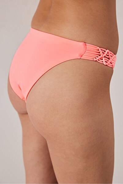 Penti Einfache Makramee-Bikinihose