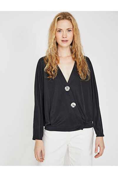 Koton تي شيرت نسائي رمادي بأكمام طويلة ورقبة على شكل حرف V وتفاصيل أزرار 9YAK...