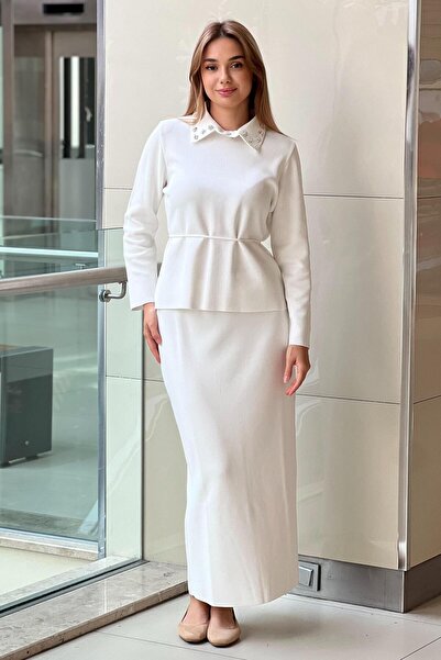 Ghisa Knitwear Tunic Skirt Set with Stone Collar