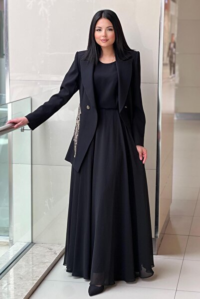 White Corner 3-Piece Set with Jacket, Embroidered Underwear and Skirt