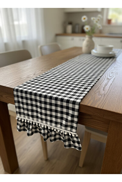 LILYUM Ucu Fırfır ve Ponpon Detaylı Pötikare Runner 40x110 cm