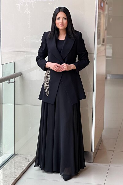 White Corner 3-Piece Set with Jacket, Embroidered Underwear and Skirt