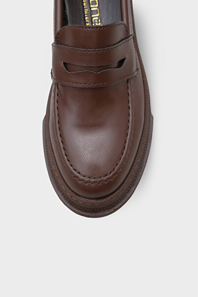 Capone Outfitters Fania Oval Toe Trak Sole Patent Leather Women's Loafer