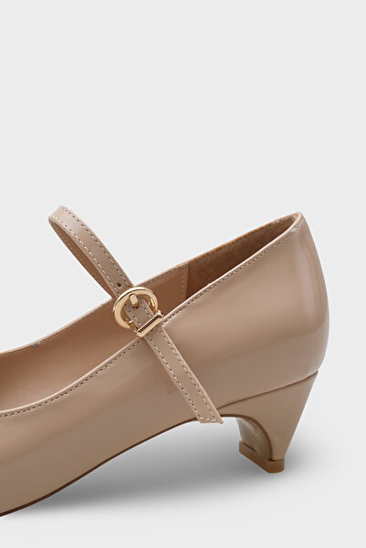 Capone Outfitters Amalia Strappy Short Heeled Pointed Toe Patent Leather Look Women's Shoes