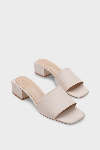 Capone Outfitters Cathleen Blunt Toe Mid-Heeled Satin Women's Slippers