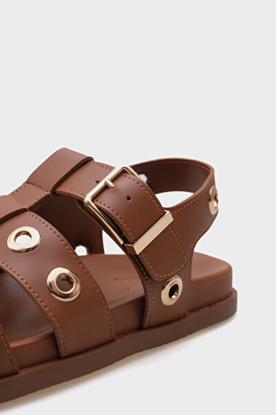 Capone Outfitters Valene Flat Heel Gladiator Women's Sandals with Metal Accessories