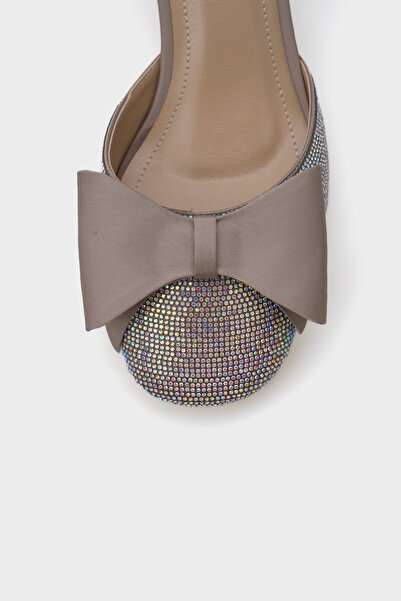 Capone Outfitters Stylové dámské boty Phoebe s tupou kamennou špičkou, saténový pásek ke kotníku na středním podpatku