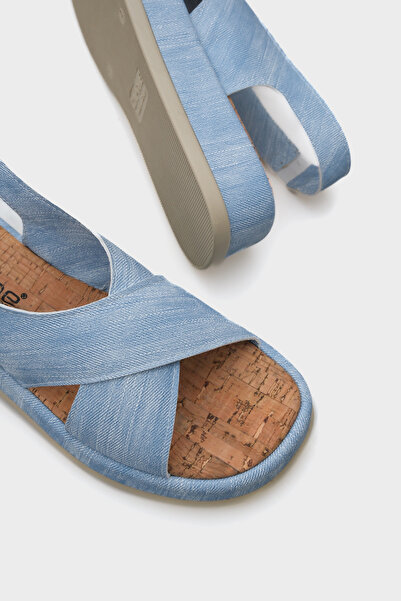 Capone Outfitters Dena Wedge Heeled Cross Strap női szandál