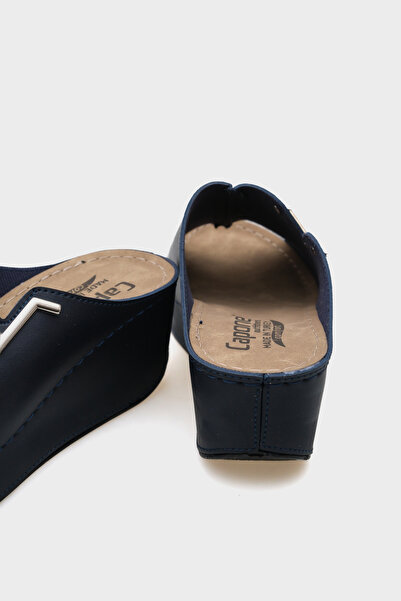 Capone Outfitters Anatómiai puha, kényelmes talpú éksarkú anyapapucs