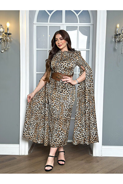 Opera Fashion فستان ليوبارد أنيق بقصّة كاب وحزام عريض لإطلالة فاخرة