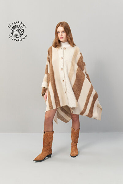 Roman Düğmeli Yün Panço Standart Renk K2518701_089