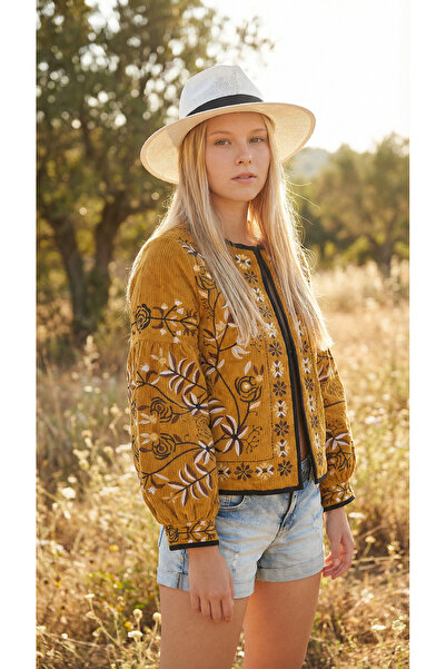 Matcha Butik Kadın Kadife Nakışlı Etnik Desen Balon Kollu Ceket - Hardal Rengi