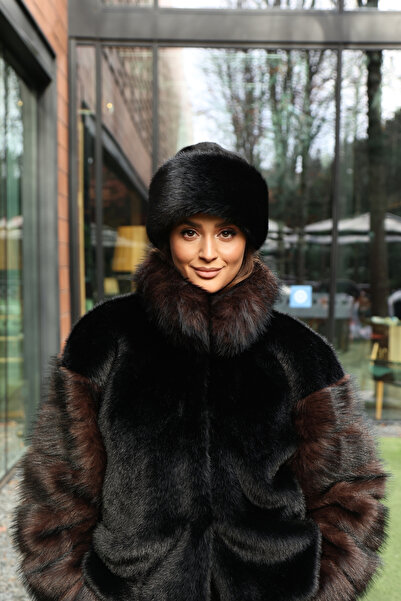 Mağazam Online قبعة كالباك على الطراز الملكي البريطاني للنساء، قبعة شتوية من الفرو الصناعي - أسود المنك