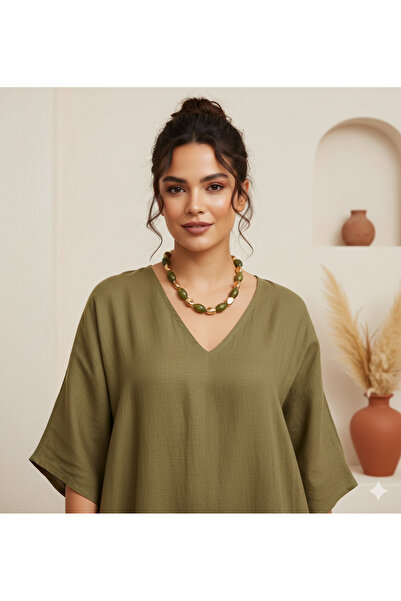 DENİZ ERKUL JEWELRY 💚   - قلادة مزينة بالخرز الأخضر والذهب