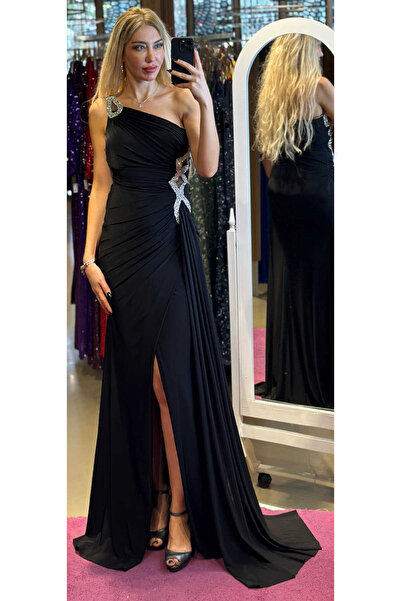 Abiyeniall Siyah Tek Omuzlu Taş Detaylı Yırtmaçlı Anvelop Etekli Likralı Uzun...