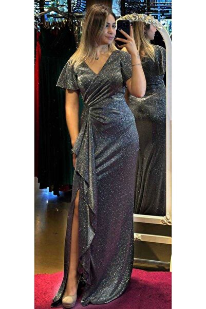 Abiyeniall Siyah Gümüş Kısa Kollu Yırtmaçlı Düz Kesim Simli Uzun Abiye Elbise...