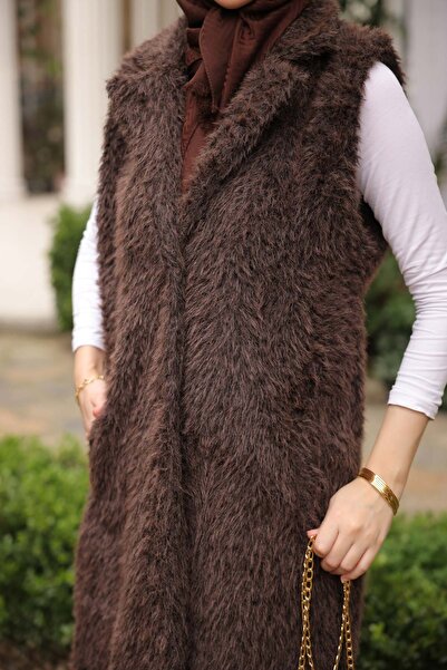 İmajButik Кафява чанта с подарък – жилетка от изкуствена ангорска кожа