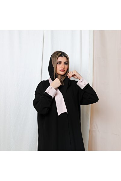 Leatherthreads Black abaya with pink silk details on the sleeves and collar