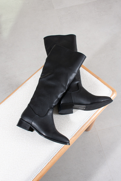 DUXAL SHOES Eldon Black Matte Pointed Toe Women's Short Heeled Boots