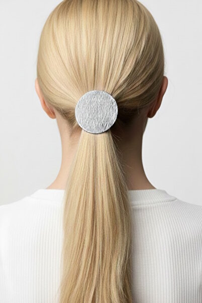 CAŞ DEKORASYON Cataramă din cauciuc detaliată din metal de culoare argintie