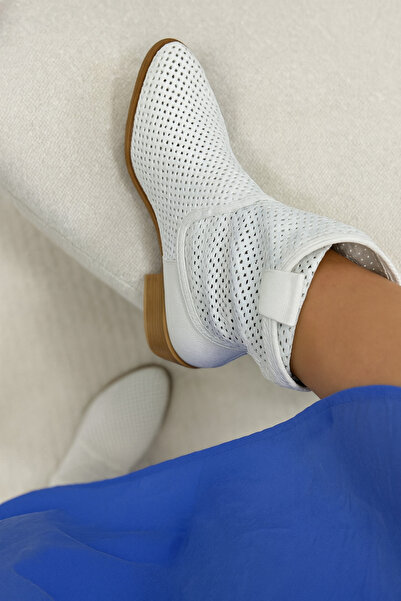 POTEEN Ptc Devine Γυναικείες καστόρινες κοντές καλοκαιρινές μπότες με τρύπες - λευκές