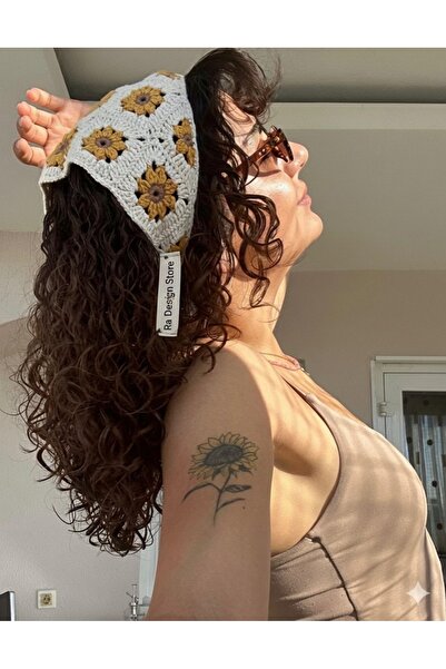 RA Design Sunflower Pattern Knitted Bandana