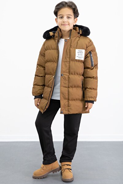 Cansın Mini Chlapecká hnědá péřová bunda s kapucí a detaily nápisů Arma, s kožešinovou podšívkou 21345