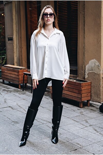 Cochines Cămașă albă, ușoară, cu mânecă lungă, cu suprafață satinată supradimensionat