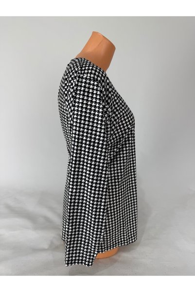 YAŞAR TRİKO Women's Black and White Patterned U-Neck Short Sleeve Side Slit Viscose Mother Combed Cotton T-Shirt Blouse