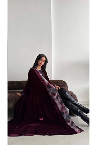 AYA mw1846 A luxurious two-piece velvet abaya in a wool print design that gives you a sophisticated and modern look.