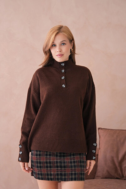 Park Karon سترة تريكو نسائية ياقة مرتفعة متوسطة الطول بأكمام مزينة بأزرار ومل...