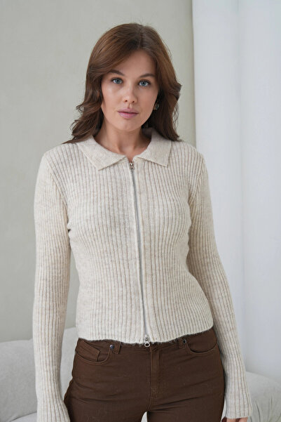 Park Karon Women's Polo Neck Zipper Detailed Soft Textured Corded Fabric Knitwear Jacket