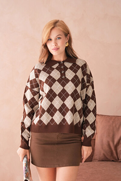 Park Karon سترة تريكو نسائية بياقة بولو ونصف أزرار وتفاصيل منقوشة قصة فضفاضة