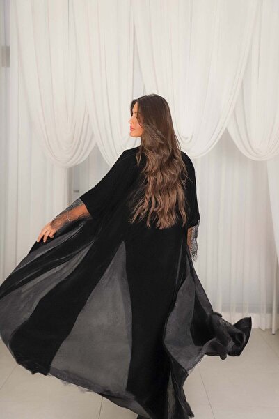 AYA mwt802 عباية مخمل مع تدخيلة دانتيل