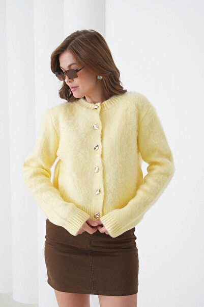 Park Karon Women's Crew Neck Button Detailed Soft Textured Fleece-Lined Knitwear Jacket