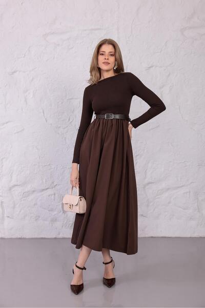 CKM MODA Φόρεμα Bella με ζώνη και βολάν μεσαίου μήκους καφέ