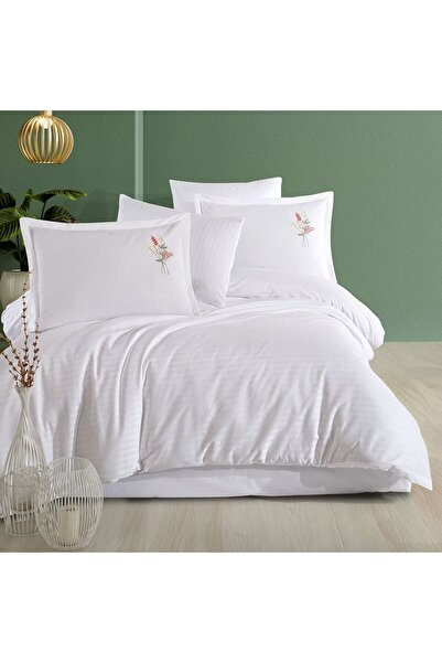 Clasy Double Size Panna White Embroidered Bedding Set