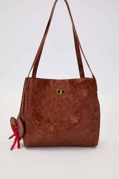 Levidor Dark brown knitted accessory detailed shoulder bag