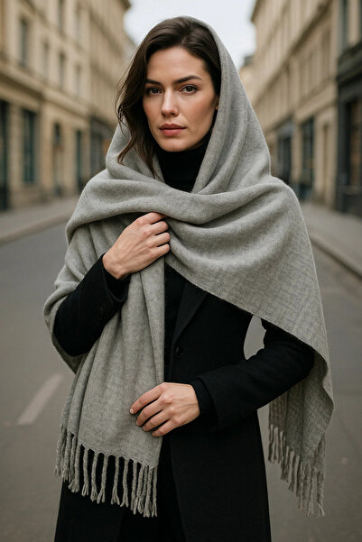 Adorisse Gri Püsküllü Atkı – Şal Ve Geniş Yapı, Soğuk Hava Için Ideal Sal1296