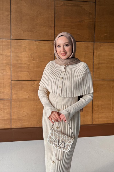 Ulugöl Tekstil Button Detailed Cape Dress