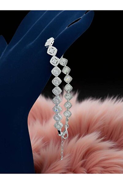 ZEY 925 Ayar Gümüş Baget Taşlı Ayarlanabilir Kadın Hediye Bileklik