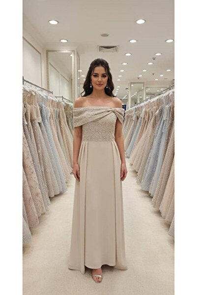 dantil فستان سهرة مطرز بلون بيج ممبز