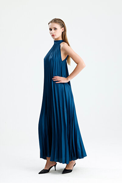 Sense Σατέν μάξι φόρεμα με ψηλό λαιμό και λεπτομέρεια πλισέ | Elb34513 Ινδίγκο