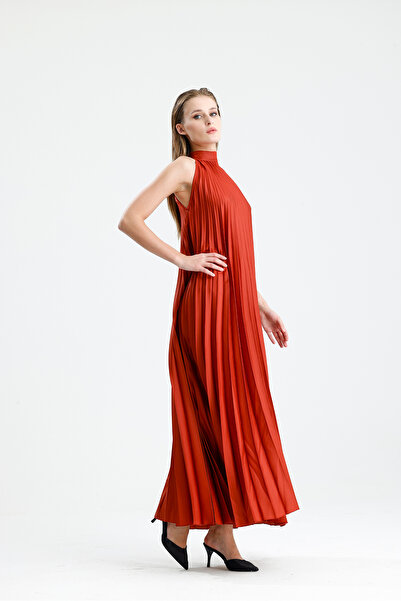 Sense Σατέν μάξι φόρεμα με ψηλό λαιμό και λεπτομέρεια πλισέ | Elb34513 ΠΛΑΚΑ