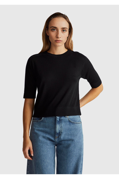 United Colors of Benetton Women's black 100% wool crew neck short sleeve sweater