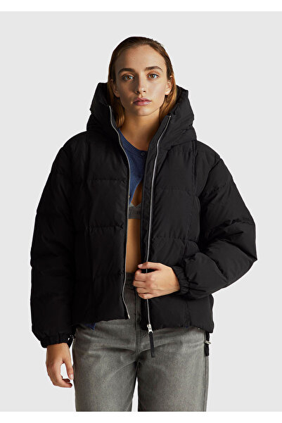 United Colors of Benetton Women's Black down Jacket with Hooded Zippers and Elastic Sleeves