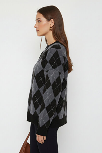 Butik Women's Grey Argyle Patterned Bearded Knitwear Sweater - Crew Neck Soft Textured Fuzzy Women's Sweater