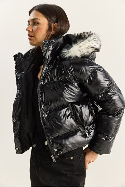 Bianco Lucci Women's Pocket Detailed Lined Hooded Short Puffer Coat 1088 60283867