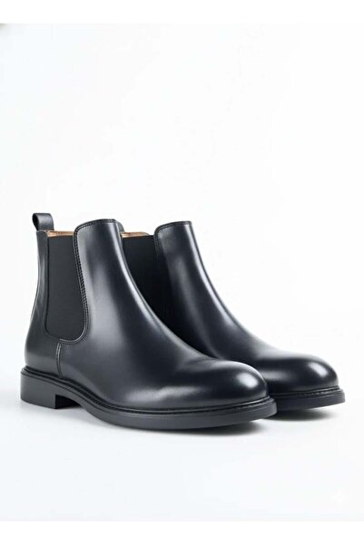 VARNAS Men's black genuine leather chelsea boots - magenda
